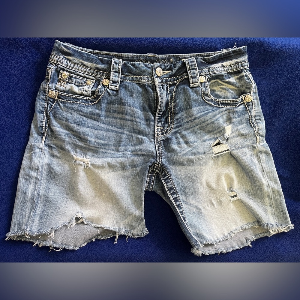 MissMe Cutoff Shorts mid-rise Size 27